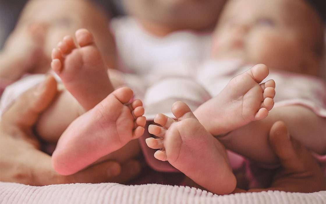 Madre desalmada vendió a sus gemelos recién nacidos para comprar un celular y pagar deudas