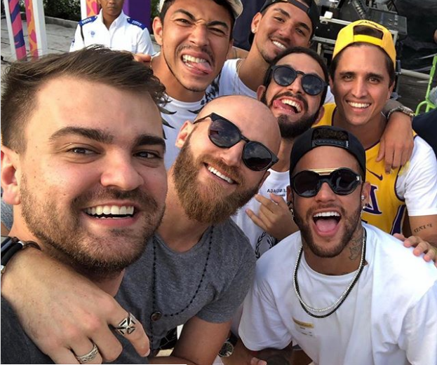 Los toiss, grupo de amigos de Neymar que reciben un ‘sueldazo’ mensual por acompañarlo a todos lados