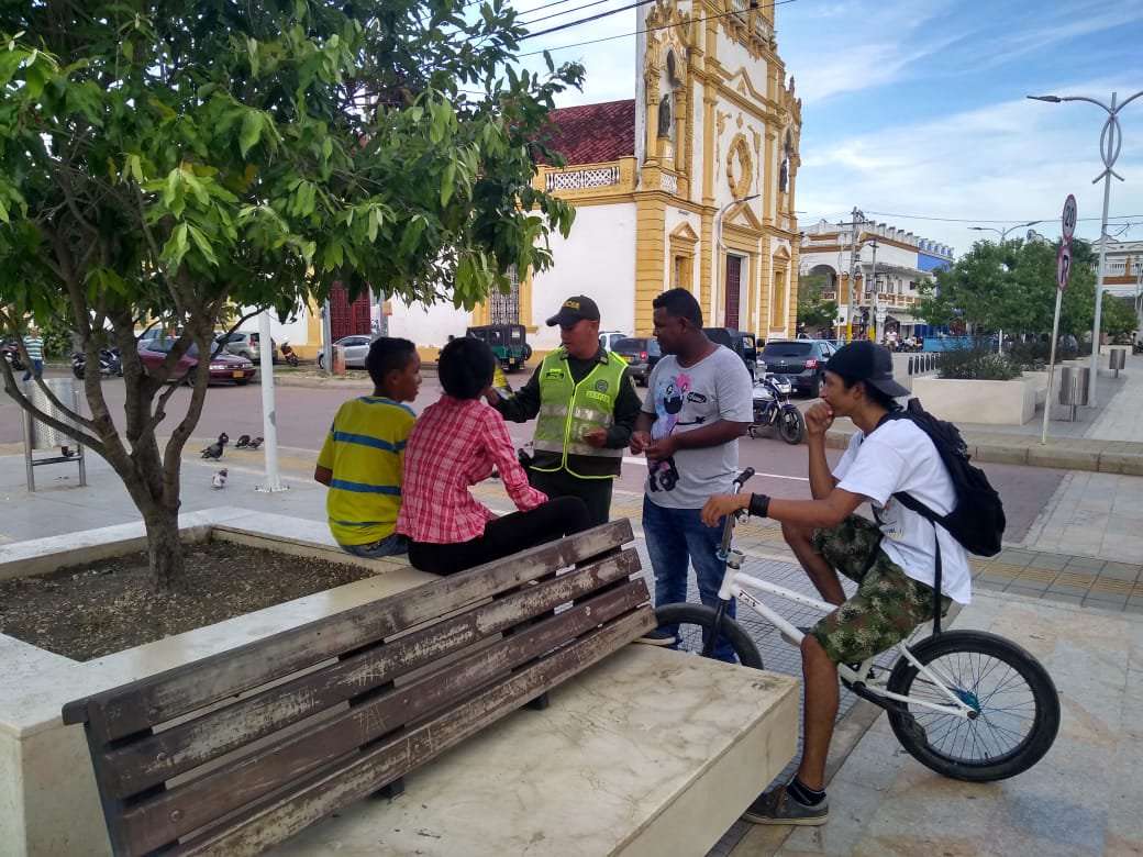 Policía de Córdoba realiza campañas para mantener espacios públicos libres de droga