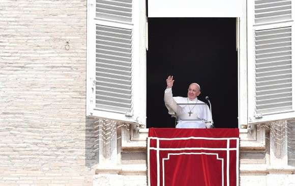 Casi media hora de susto: el papa Francisco se quedó atrapado en un ascensor