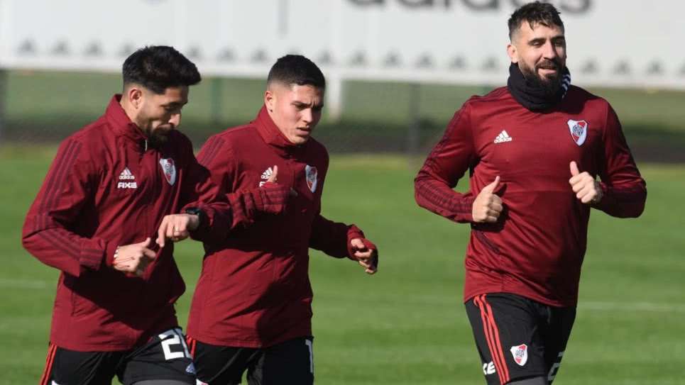 Falta poco para su regreso, tras cinco meses de su lesión Quintero volvió a entrenar con sus compañeros