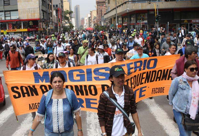 Inicia nuevo paro nacional de maestros en Colombia