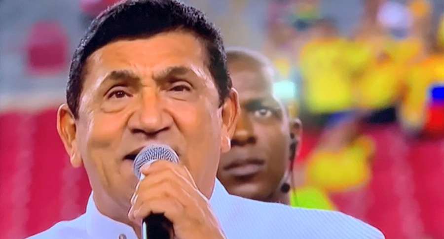 ‘El Pulmón de Oro’ se fajó con la interpretación del himno nacional en el partido Colombia – Venezuela