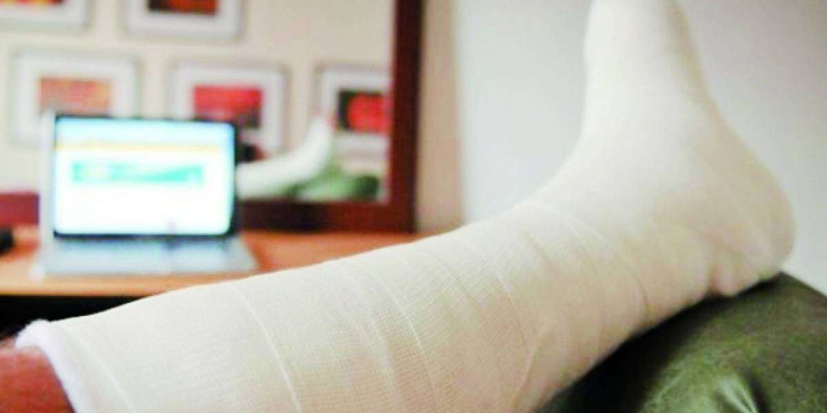 Tras caerle un andamio joven se fracturó la pierna durante cierre de campaña en Montelíbano