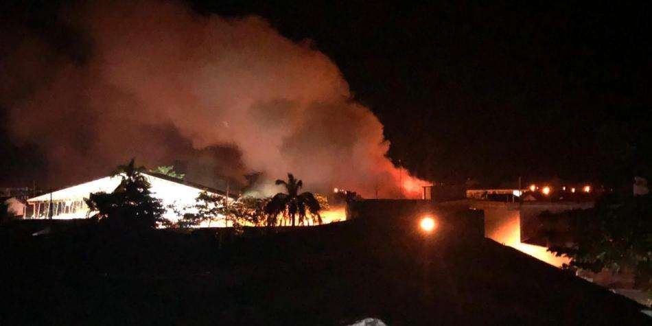 ¡Arde Nechí! Población inconforme con resultados de las elecciones prenden fuego a Alcaldía