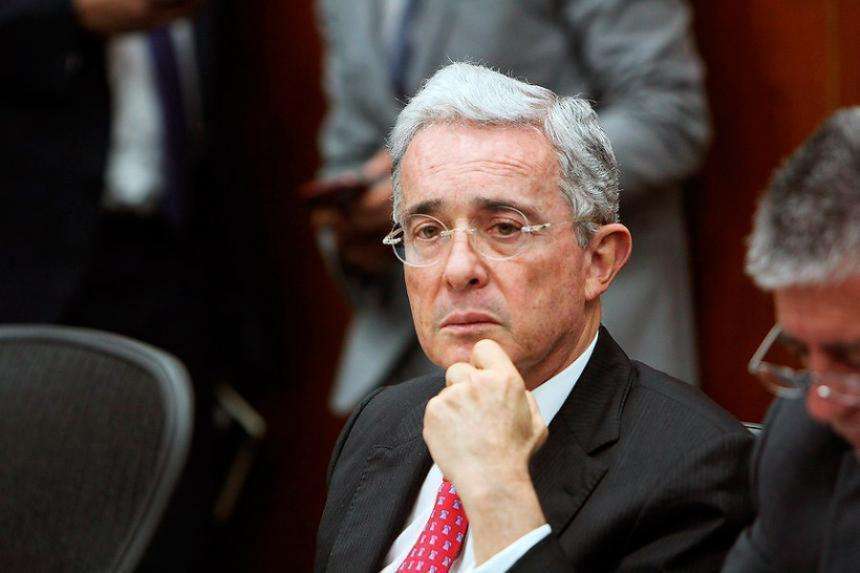 Álvaro Uribe reconoció su derrota en las elecciones territoriales