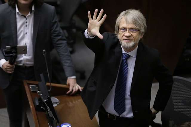 Senador Mockus se aparta temporalmente de la actividad política