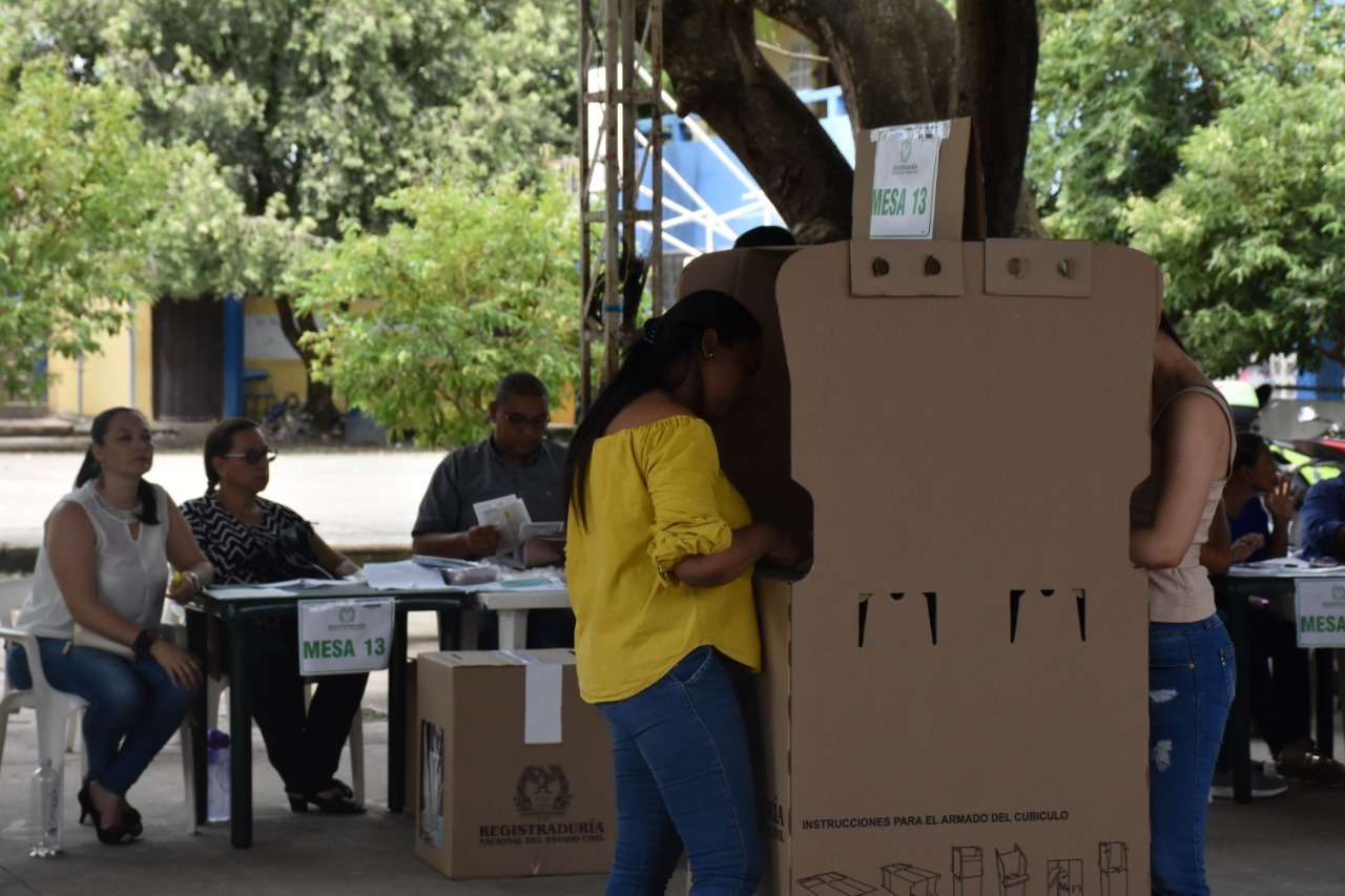 Comienza la expectativa: se cerraron las urnas y empieza el preconteo de votos