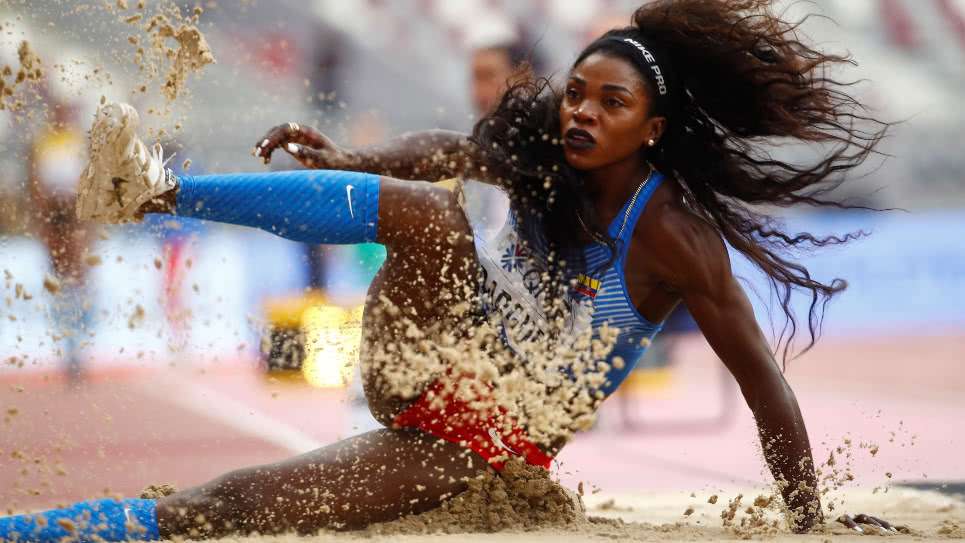 Caterine Ibargüen avanzó a la final de triple salto en el Mundial de Atletismo