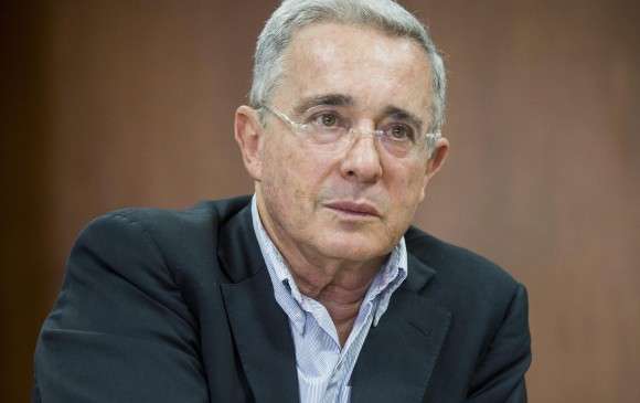 Uribe no podrá salir del país sin autorización de la Corte Suprema de Justicia