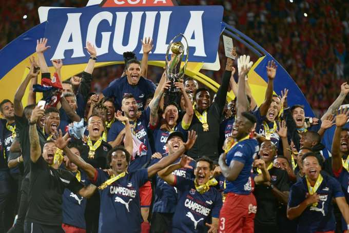 Medellín fue poderoso en casa y alzó el título de Copa Águila