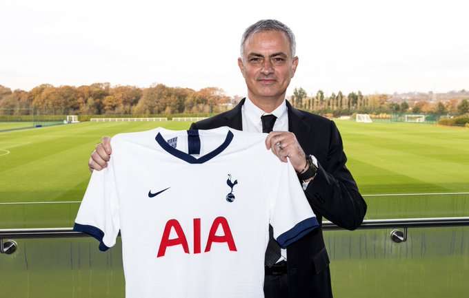 Mourinho nuevo técnico del Tottenham de Dávinson Sánchez