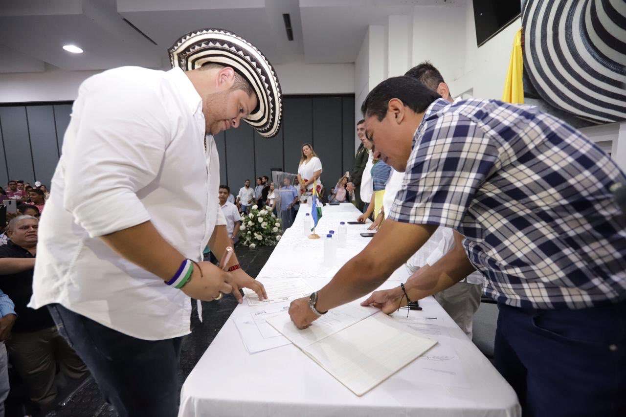 Orlando Benítez recibió credencial como gobernador electo de Córdoba