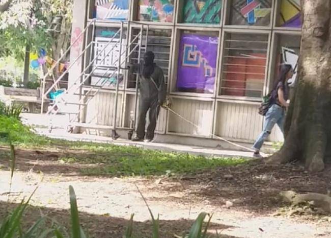 Con el fin de saquear cajeros encapuchados hicieron disturbios en la UdeA