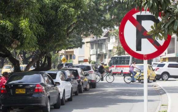 Solicitan suspensión de la licitación de las zonas de estacionamiento