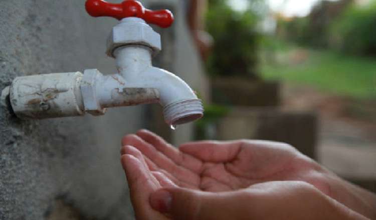 No aguantan más, comunidad dice tomará vías de hecho si Uniaguas no soluciona la falta de agua