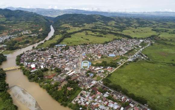 Los Caparros serían los responsables de la masacre en Tarazá