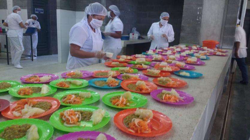 Diciembre negro, manipuladoras de alimentos del PAE denuncian que les adeudan cinco meses de sueldo en Montería