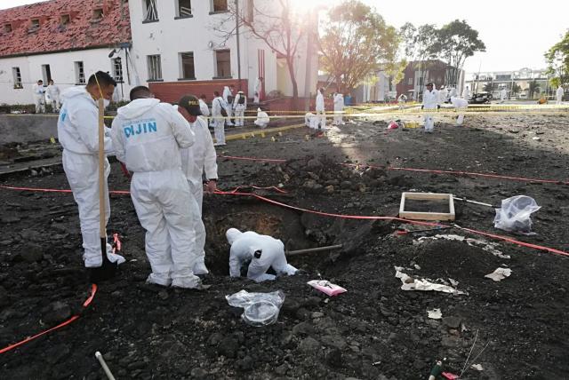 En el ojo del huracán, Procuraduría abrió investigación contra dos generales por atentado en la Escuela General Santander