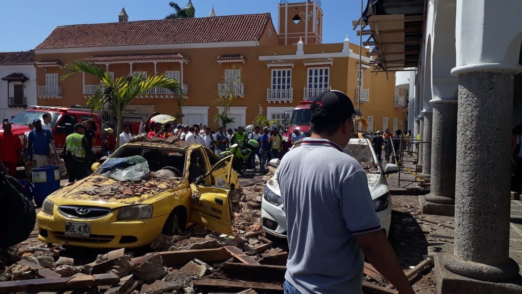 Se cayó balcón en pleno Centro Histórico de Cartagena, una persona resultó herida