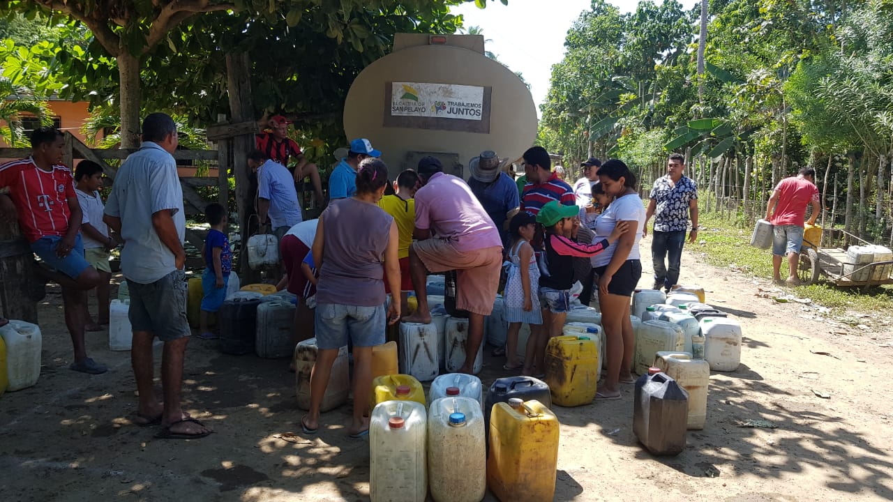 Alcaldía de San Pelayo abastece de agua potable a corregimientos afectados por la sequía