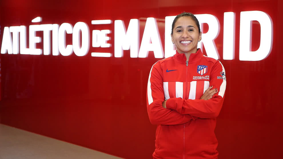 Le llegó compañía a Leyci Santos en el Atlético de Madrid, Carolina Arias fue presentada como ‘colchonera’