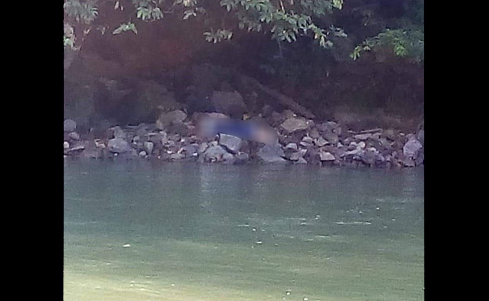 Hallan cadáver de un hombre a orillas del río Tarazá