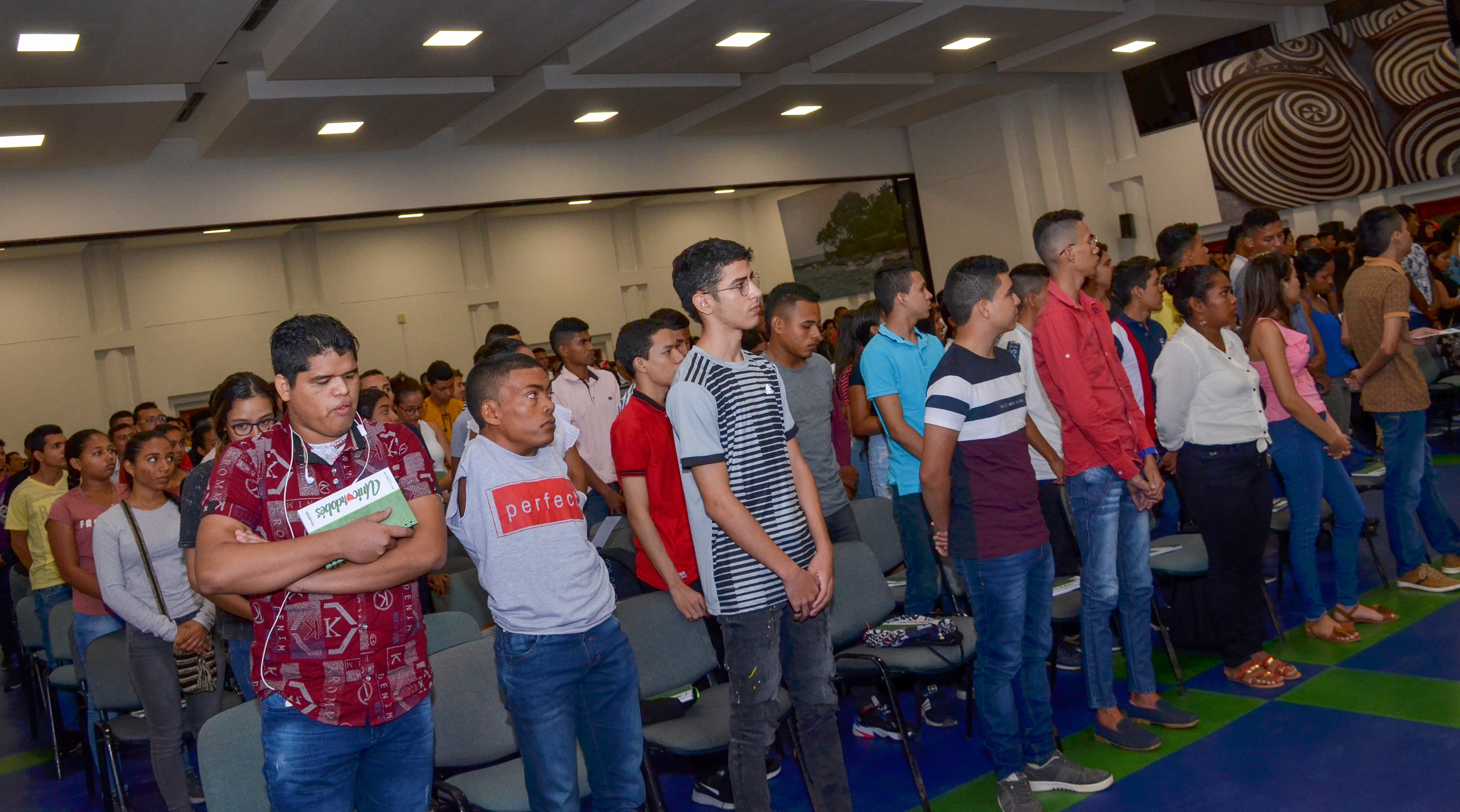 Sus sueños no tienen límites, pese a no tener brazos se forma como abogado en aulas de la Unicórdoba