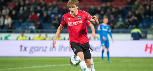 Timo Hübers, primer futbolista de la Bundesliga con coronavirus