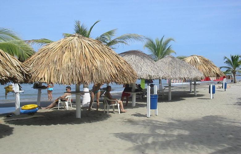 Decretan cierre temporal de playas y establecimientos en Coveñas como método de prevención al coronavirus