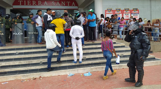 Mototaxistas realizaron saqueos y provocaron alteración de orden público en Riohacha