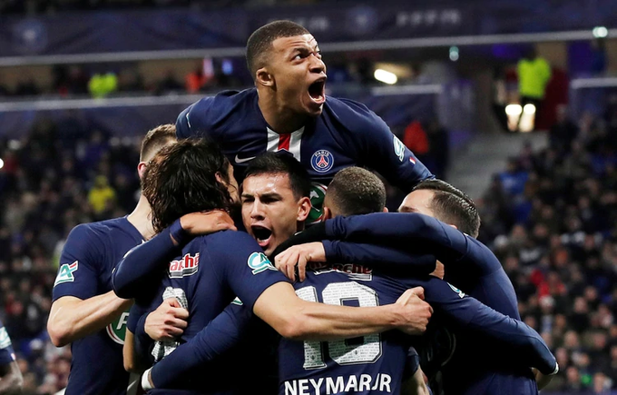 Por crisis del Covid-19, terminan la Liga 1 y proclaman campeón al PSG