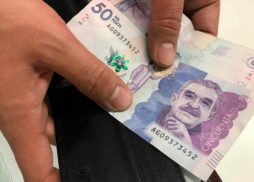 Qué vergüenza, funcionario público cobraba dádivas para entregar mercados