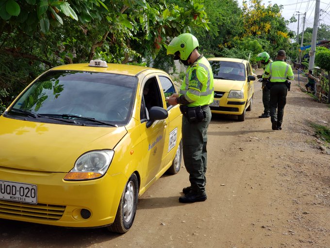 Autoridades inmovilizaron taxis que pretendían ingresar por trocha y con sobrecupo a Montería