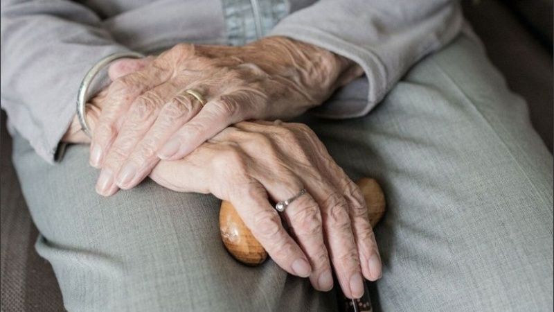 Hasta el 31 de agosto irá el aislamiento obligatorio para mayores de 70 años