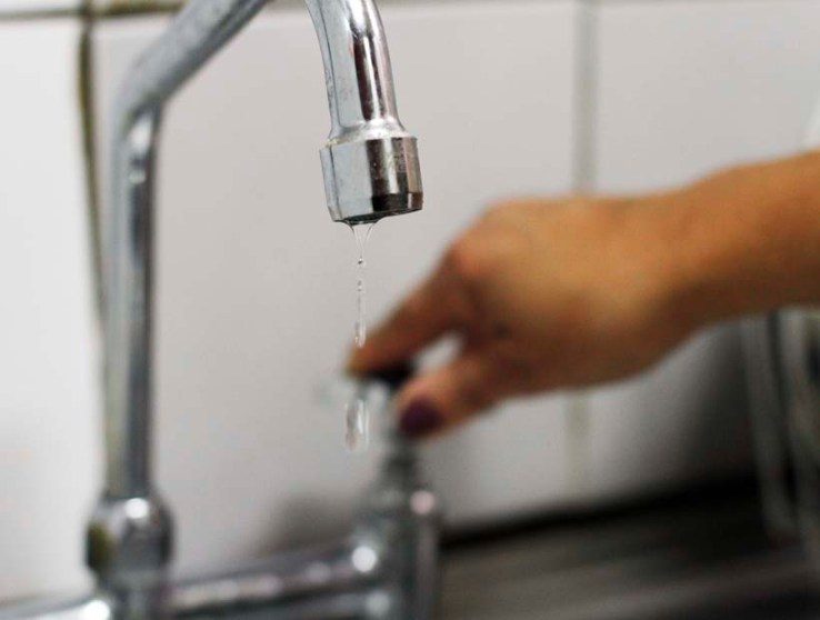 Veolia abusiva: habitantes de La Granja completan más de 24 horas sin servicio de agua