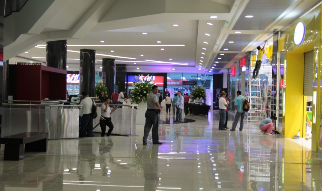 Reapertura de centros comerciales será tras verificar cumplimiento de protocolos