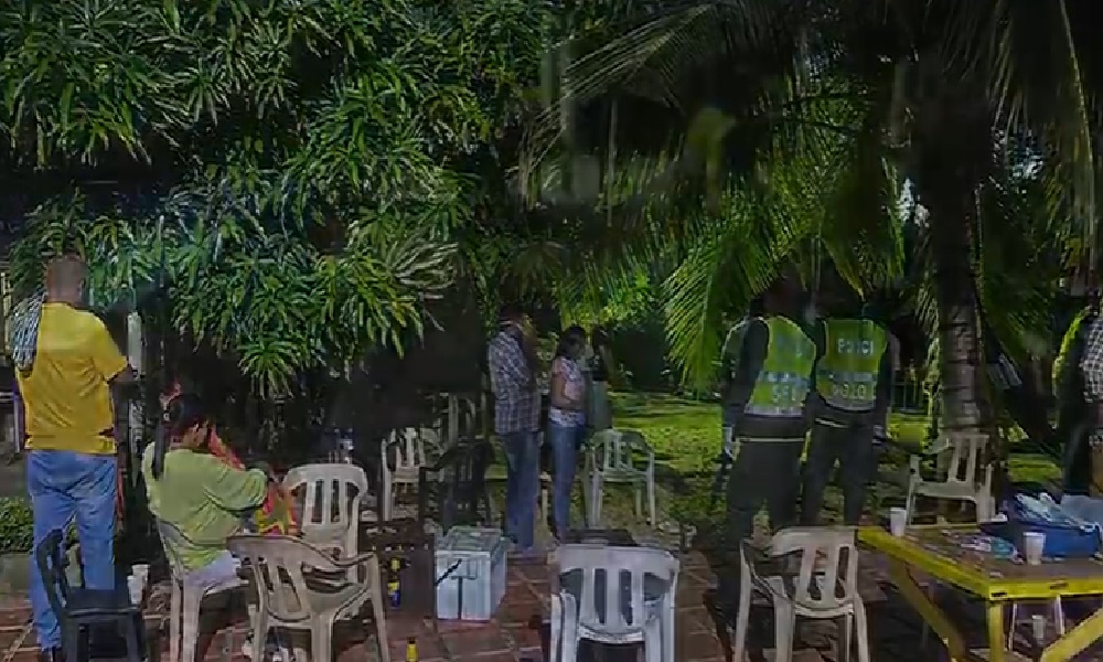 Video: les dañaron la fiesta a más de 25 personas que estaban enrumbadas en una casa finca en Cereté
