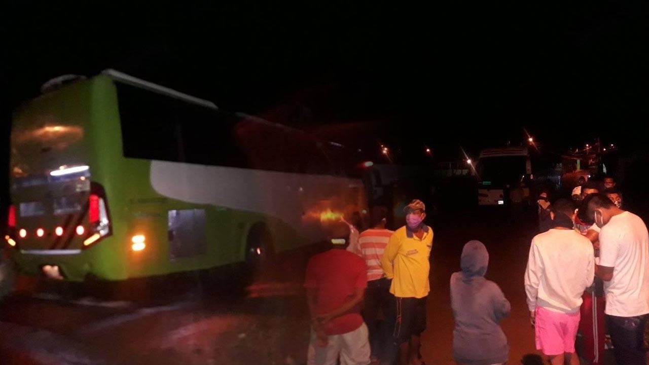 Retinenen bus repleto de pasajeros procedentes de Bogotá que pretendían ingresar sin ningún protocolo a Tierralta