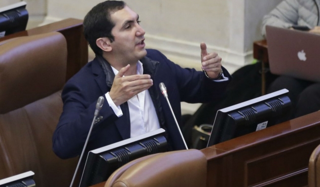 Otro punto alto del senador David Barguil: aprobaron proyecto que permite el pago anticipado de créditos en cooperativas