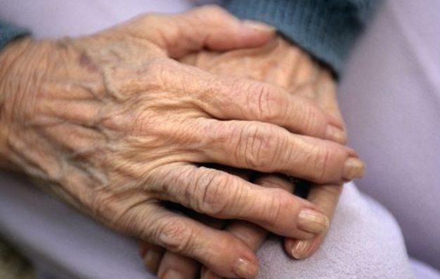 Lamentable, anciana se lanzó desde el quinto piso de un hospital tras enterarse que tenía Covid-19