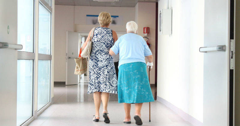Denuncian que a pensionados de la salud en Córdoba les adeudan dos meses de mesada más las primas