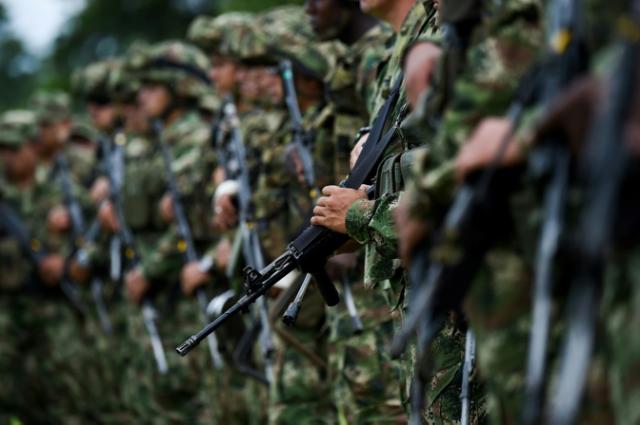 Ejército retiró a 31 militares por estar vinculados en escándalos de corrupción y abuso a menores
