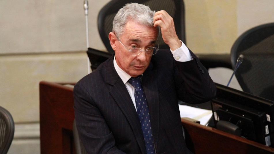 Expresidente Álvaro Uribe dio positivo para Covid-19