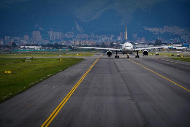 13 vuelos humanitarios fueron autorizados para repatriar a colombianos