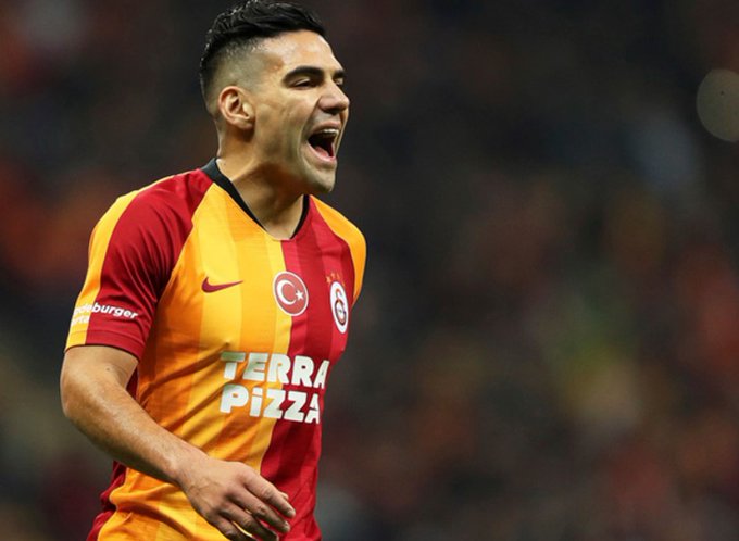 Se queda: Falcao aceptó rebaja salarial y continuará en el Galatasaray