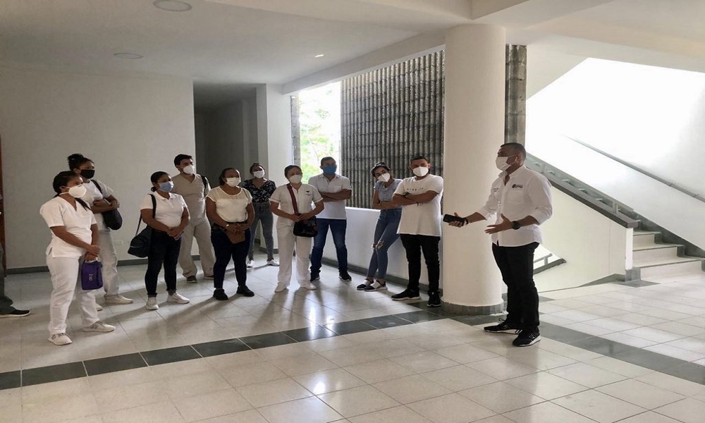 Secretario de Salud dio la bienvenida al equipo médico que laborará en el hospital del Centro de Convenciones