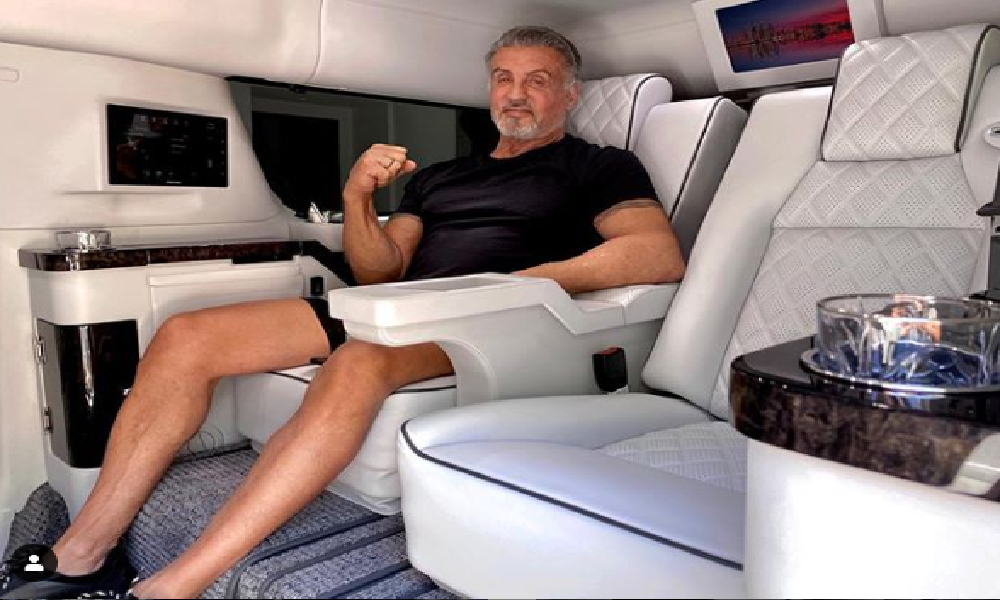 ¿Se quebró? Sylvester Stallone está vendiendo su lujosa camioneta limusina