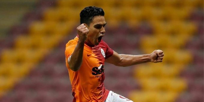 El Tigre volvió con todo, doblete y asistencia en el debut del Galatasaray en Liga