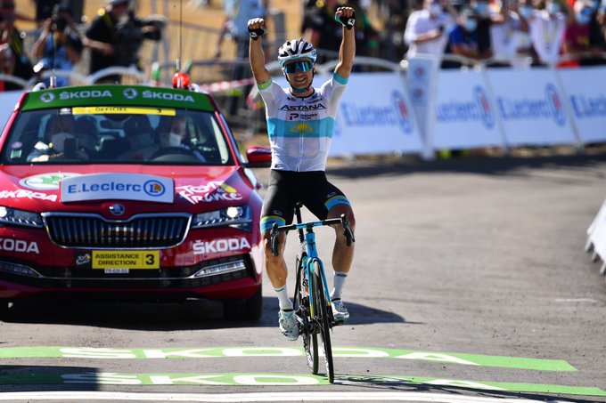 El kazajo Elexey Lutsenko ganó la sexta etapa del Tour de Francia